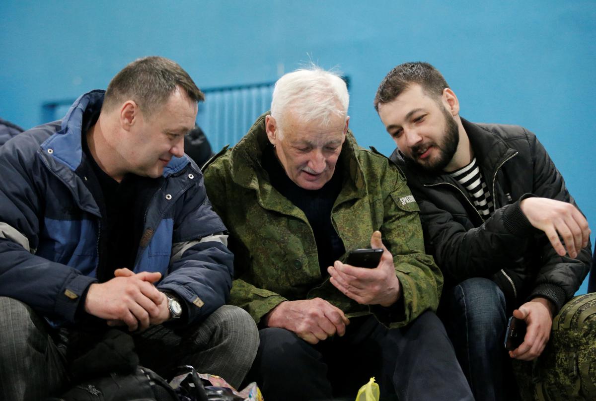 В Запорожскую область перебросили российских мобилизованных в частично гражданской одежде, сообщил Генштаб армии Украины / иллюстрация REUTERS В Запорожскую область перебросили российских мобилизованных в частично гражданской одежде, сообщил Генштаб армии Украины / иллюстрация REUTERS