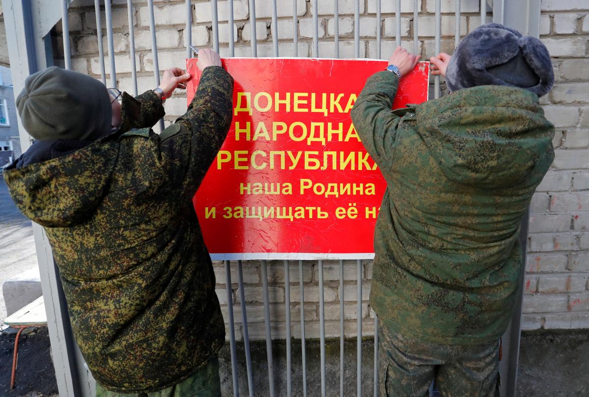 Захватчики на оккупированных территориях Украины принудительно "мобилизуют" украинских граждан в свою армию / фото REUTERS