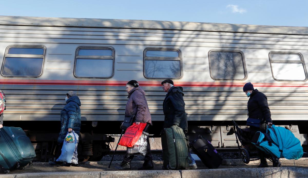 Жителям ОРДЛО не створили необхідні для проживання умови в Росії  /фото REUTERS