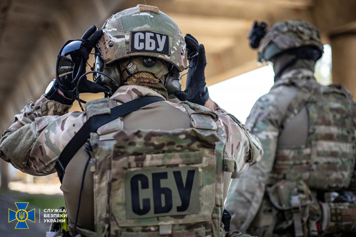 СБУ викрила на антиукраїнській діяльності дочку екс-міністра оборони / facebook.com/SecurSerUkraine СБУ викрила на антиукраїнській діяльності дочку екс-міністра оборони / facebook.com/SecurSerUkraine