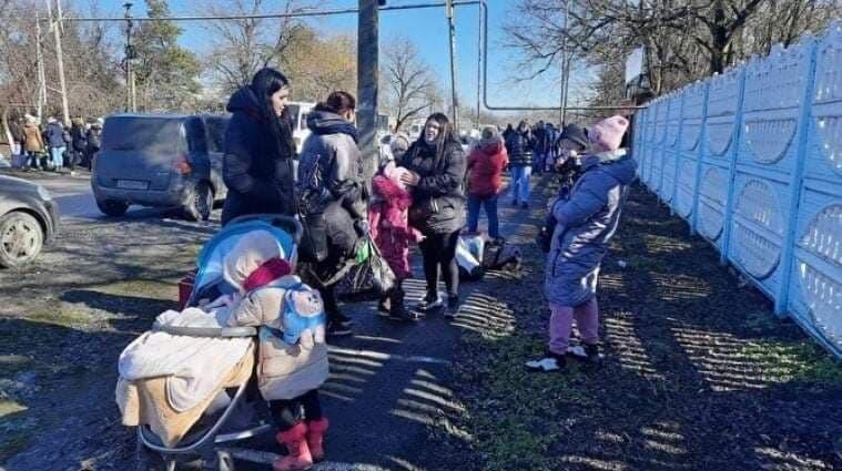 Незаконно вивезені жінки з дітьми змушені по кілька діб перебувати без їжі та сну / фото - t.me/denisovaombudsman/3672 Незаконно вивезені жінки з дітьми змушені по кілька діб перебувати без їжі та сну / фото - t.me/denisovaombudsman/3672