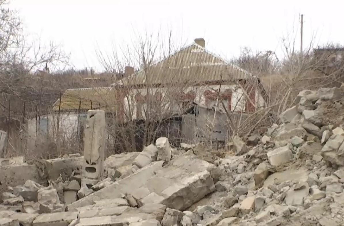 Бойовики обстрілюють мирне населення на Приазов'ї / скріншот Бойовики обстрілюють мирне населення на Приазов'ї / скріншот