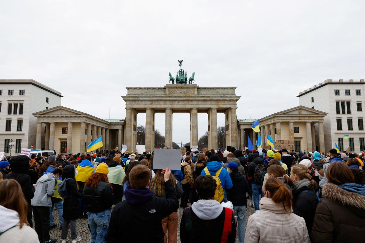 В Германии среди украинских беженцев обнаружили сотни граждан Венгрии, - Welt