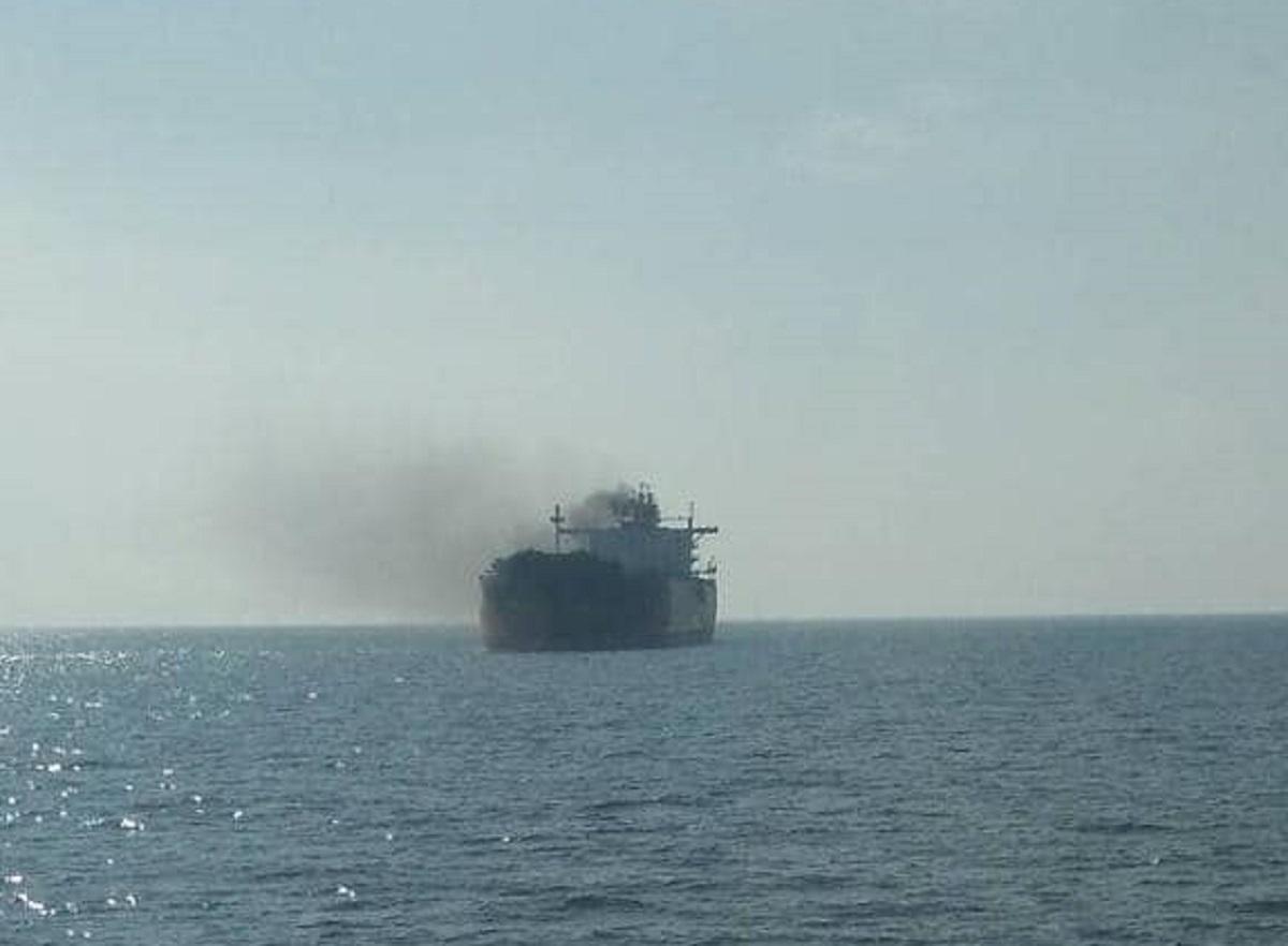Бункеровщик под флагом Молдовы в 12 милях от порта Южный был подбит российским кораблем / фото facebook.com/CinCAFU