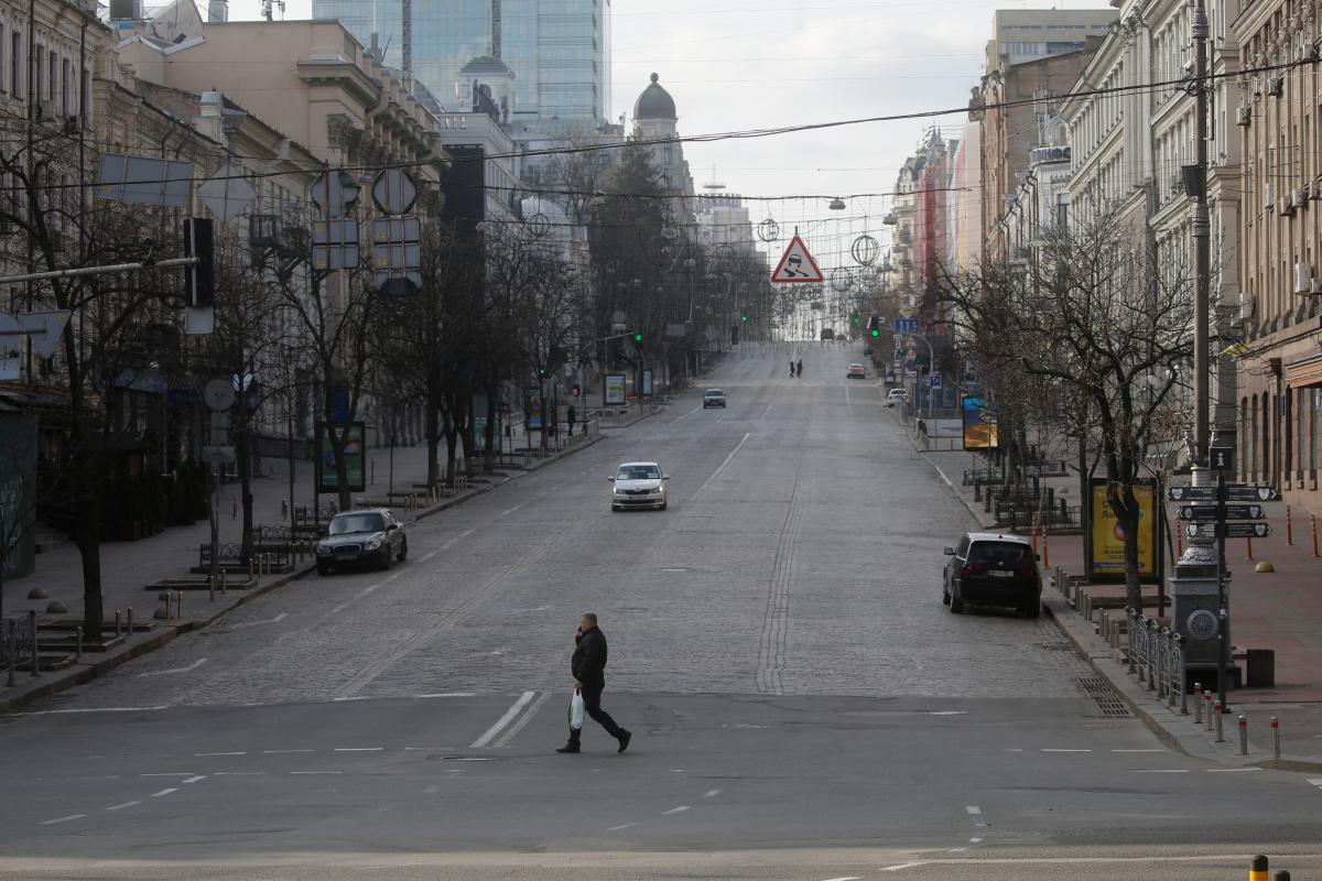 Київ живе в умовах воєнного часу / фото REUTERS