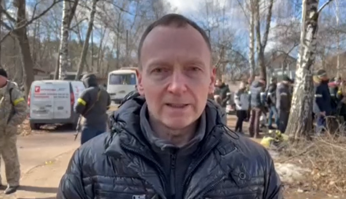 'Нам розказують про історію – ми покажемо історію': мер Чернігова Атрошенко разом з містянами допомагають ЗСУ тримати оборону 'Нам розказують про історію – ми покажемо історію': мер Чернігова Атрошенко разом з містянами допомагають ЗСУ тримати оборону
