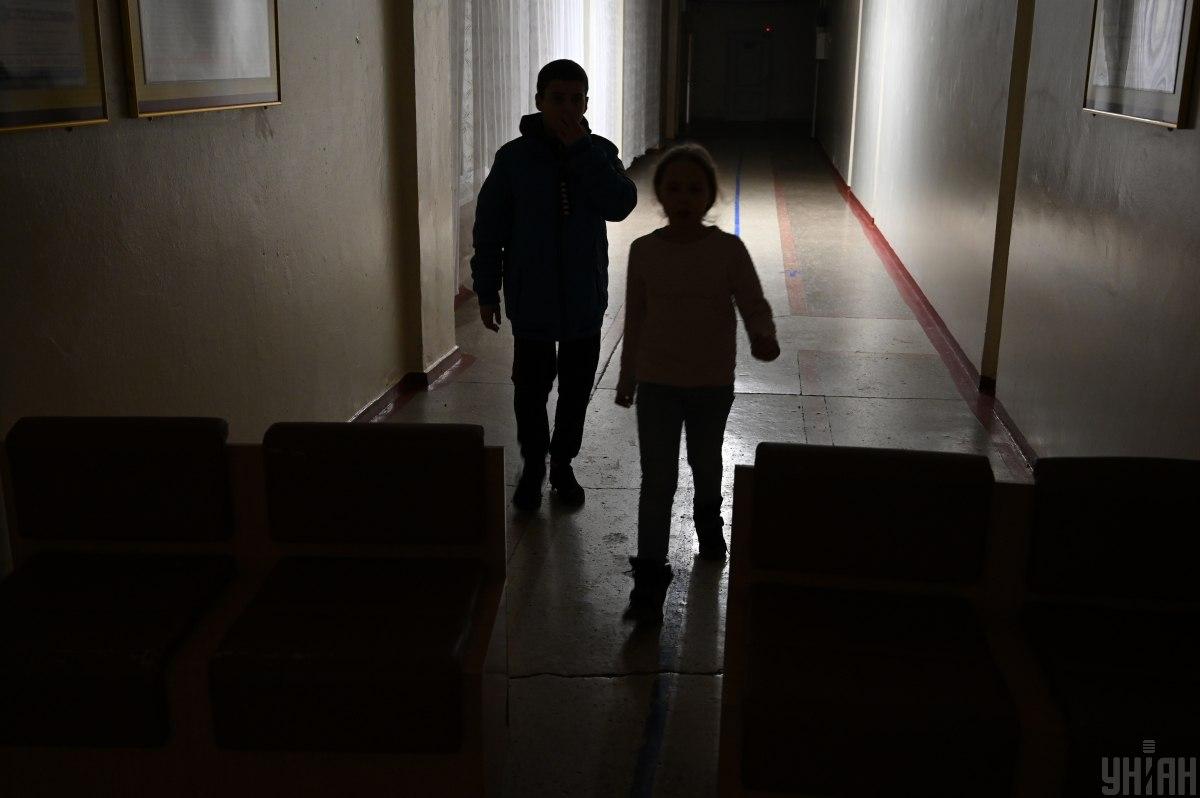 За восемь дней войны в Украине от оружия российских оккупантов погибли 28 детей, ранены 64/ фото УНИАН