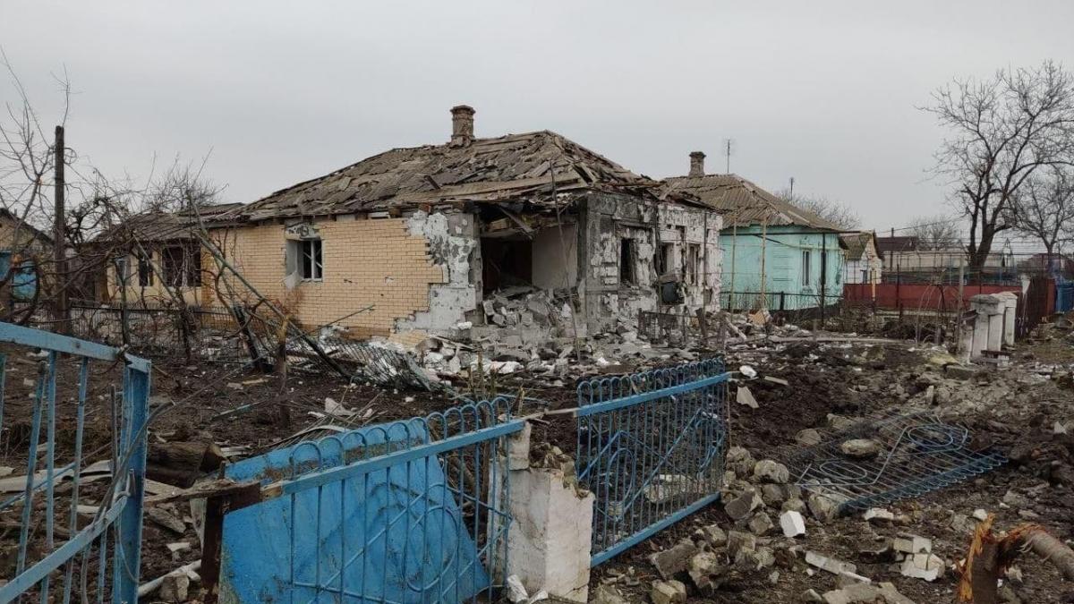 Русские оккупанты обстреляли поселок Сартана / фото Facebook