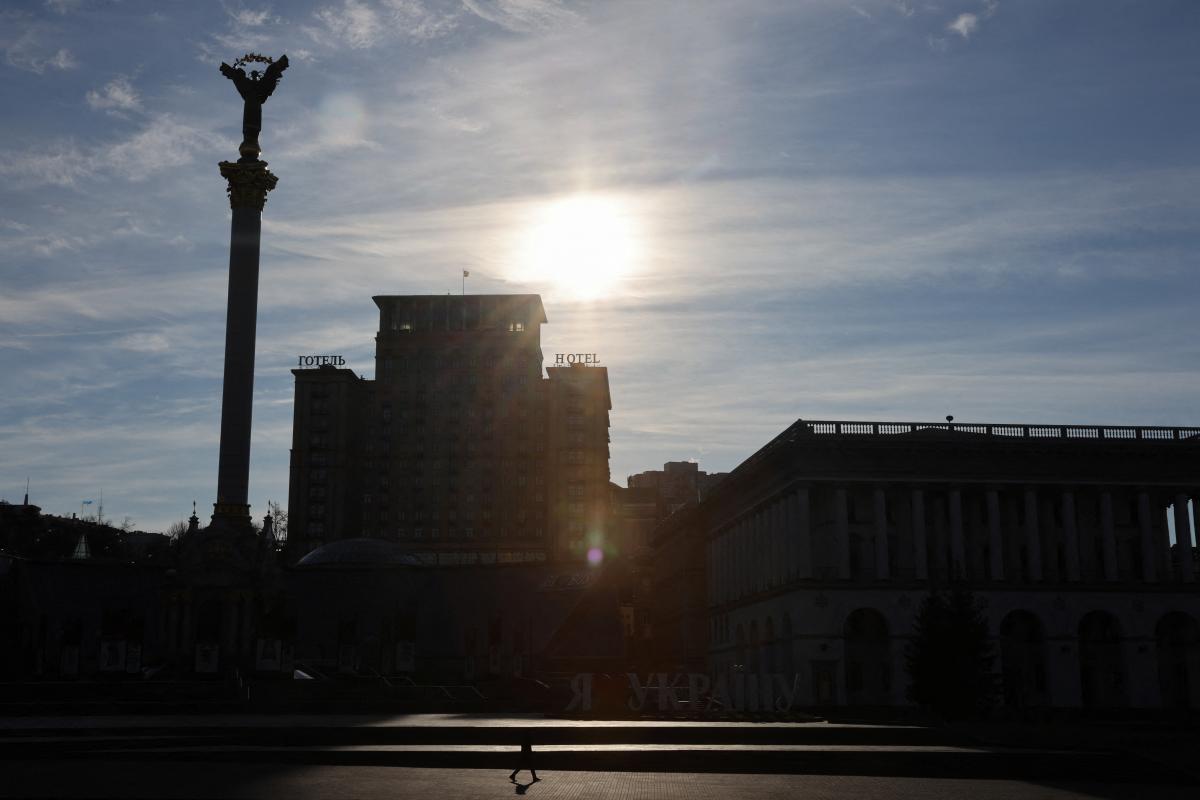 37 иностранных представительств возобновили свою работу в Киеве / фото REUTERS 37 иностранных представительств возобновили свою работу в Киеве / фото REUTERS