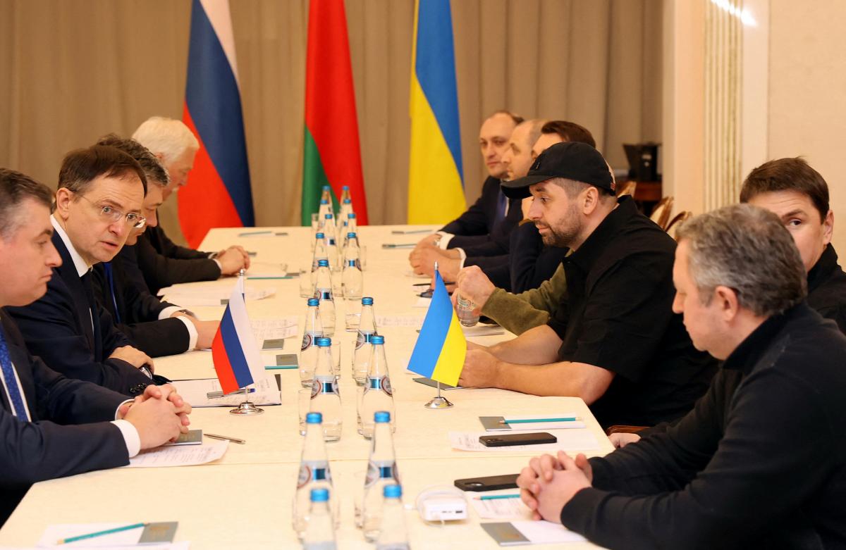 Переговоры между Украиной и Россией / фото REUTERS
