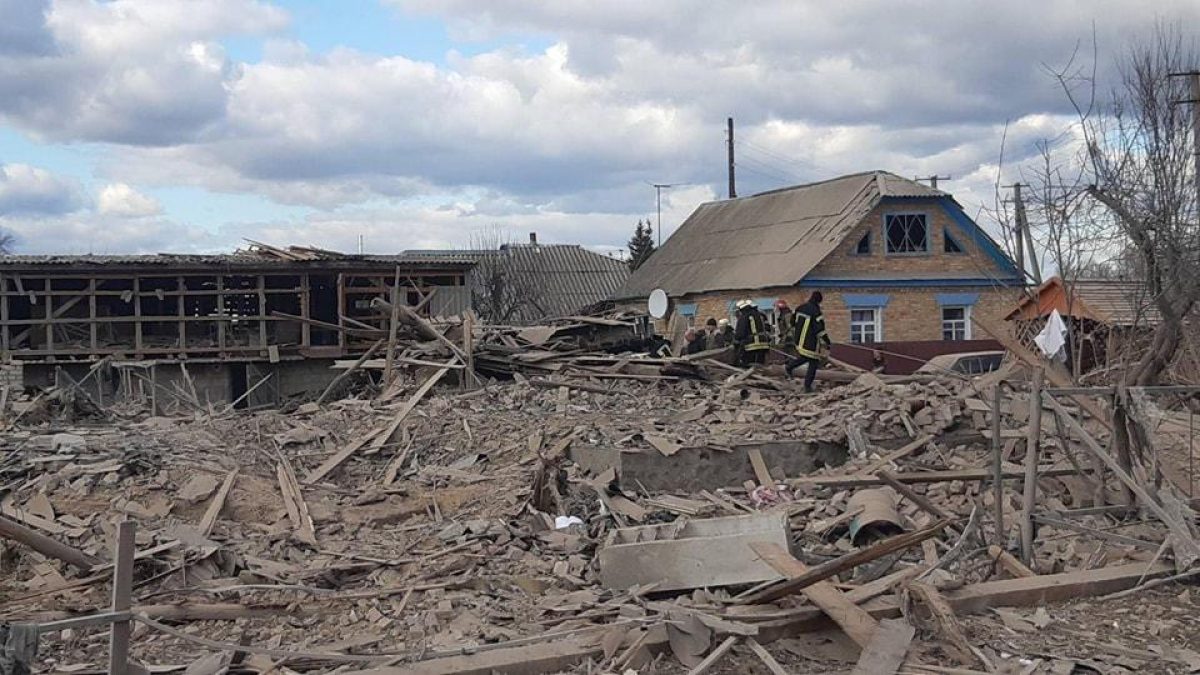 В Бородянке снаряд оккупантов попал в частный дом, погибли три человека  (фото) — УНИАН