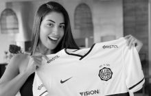 Вони виховували трьох дітей: дружину відомого футболіста застрелили під час концерту