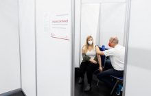 В Україні дозволили одночасно вводити вакцини проти COVID-19 та інших інфекційних хвороб