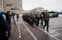 "Підтримати українців": журналісти з Японії відвідали військових у Слов'янську (фото)