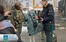 "Малювала" окупантам карти: на Донеччині затримали жінку, яка працювала на бойовиків