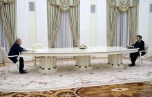 "Сам не дзвонитиму, але слухавку візьму": Макрон - про бесіди з Путіним