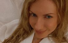 Дразнится и качает попу: Никитюк улетела в Таиланд нежиться на пляже (фото)