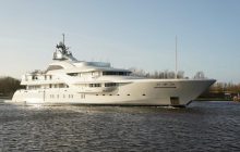 Элитная яхта Путина за 87 миллионов евро поспешно покинула порт Гамбурга - СМИ