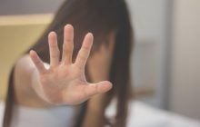 Під Львовом п’яний вчитель домагався ученицю, а після відмови організував цькування: деталі