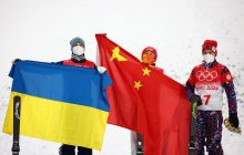 Серебро украинца Абраменко на Олимпиаде-2022: фото с церемонии награждения