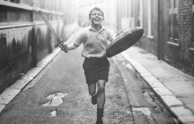 Вышел украинский трейлер исторической драмы "Белфаст", претендующей на "Оскар" (видео)