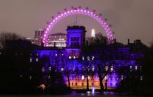 В Лондоне здание МИД Великобритании подсветили цветами флага Украины в День Единения