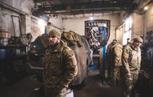 "На передовой спокойнее, чем в Киеве". Фронтовые настроения во времена информационной истерии