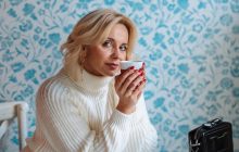 Декольте і високий розріз: Лілія Ребрик вразила ефектним виходом у світ