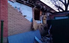 Бойовики обстріляли Новолуганське на Донеччині, загинув мирний житель (фоторепортаж)