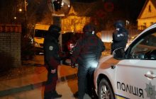 ЗМІ повідомляють по підозрілу активність біля будинку Медведчука: з'явилися фото звідти