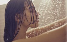 Американский дерматолог заявила, что часто принимать душ вредно для здоровья