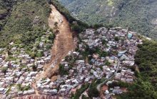 Число погибших в результате оползня в Бразилии превысило полторы сотни (фоторепортаж)