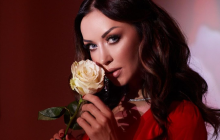 "Сповідалася, причастилася": відома українська співачка вперше зізналася, чому зробила аборт (відео)