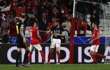 Украинский футболист Яремчук забил гол Аяксу в Лиге чемпионов и показал герб Украины во время празднования (видео)