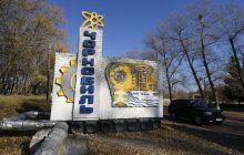 На белых КАМАЗах с красными флажками: возле Чернобыля оккупанты нарядились в "миротворцев"