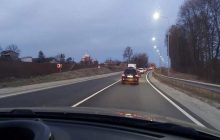 На в'їзді до Львівщини люди через "пекельні" затори лишають авто або ночують просто неба