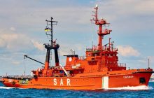 Россия захватила гражданское спасательное судно у острова Змеиный