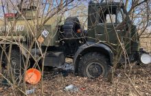 На Чернігівщині російський бензовоз потрапив у пастку місцевих жителів (фото)