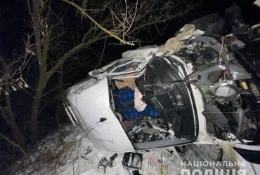 На Полтавщині зіткнулися маршрутка, вантажівка, фура і легковик: 11 людей в лікарні (фото)