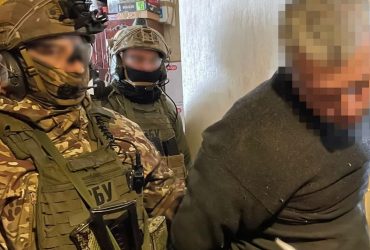 У Харкові СБУ затримала серійного псевдомінера: заявляв про вибухівки в ОДА й аеропорту (фото, відео)