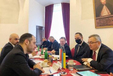 Мінінфраструктури домовилося про збільшення кількості дозволів для українських автоперевізників у Польщі