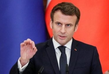 Путіну мають висунути звинувачення у скоєнні воєнних злочинів - Макрон (відео)