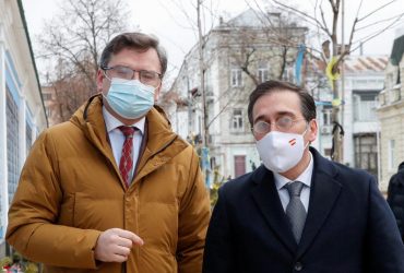 Іспанія не хоче надавати зброю Україні та виступила за зосередження на діалозі з Росією