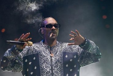 Модель обвинила Снуп Догга в принуждении к оральному сексу 9 лет назад