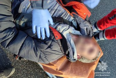 У Чернігові водій таксі за кермом впав у наркотичну кому (фото)