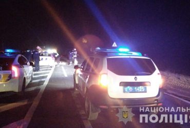 На трассе Одесса-Николаев столкнулись фура и микроавтобус: три человека погибли (фото, видео)