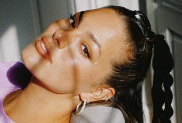 Мои мальчики: известная плюс-сайз модель впервые показала своих близнецов (фото)