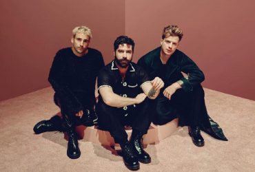 Украинка Таня Муиньо  сняла для группы Foals клип в Киеве