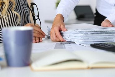 Как Украине найти работу и вернуть домой из-за рубежа миллионы беженцев