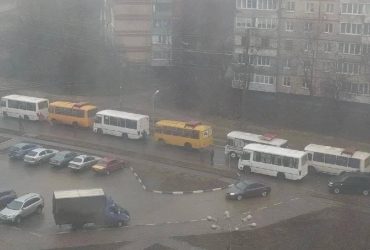 Эвакуация из ЛДНР: в сети показали огромные очереди в Донецке и Луганске (фото, видео)